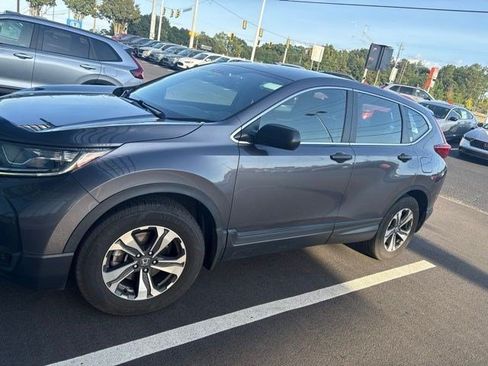 Used 2018 Honda CR-V LX image 3