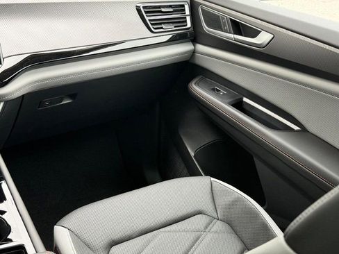 New 2026 Volkswagen Atlas Peak Edition AWD/4WD image 11