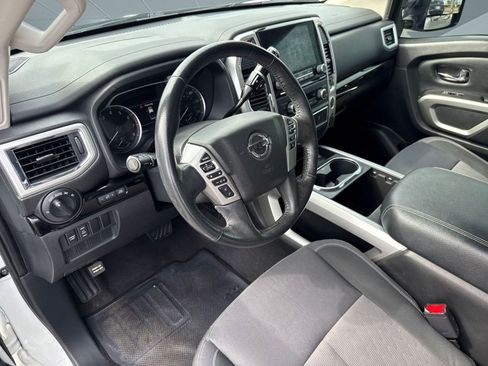 Certified 2021 Nissan Titan SV w/ SV Convenience Package image 4