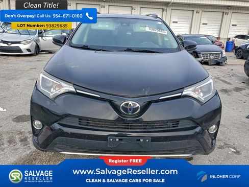 Used 2018 Toyota RAV4 XLE image 7