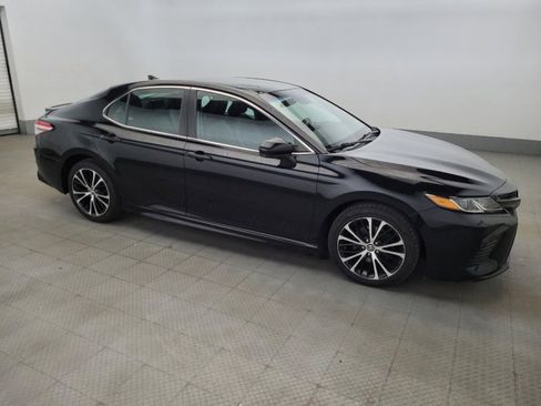 Used 2020 Toyota Camry SE image 11