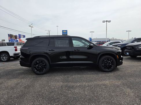 New 2026 Chevrolet Traverse LT w/ Midnight/Sport Edition FWD image 6
