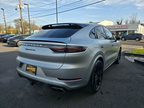 Used 2020 Porsche Cayenne Turbo AWD/4WD image 3