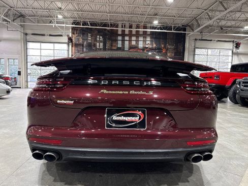 Used 2018 Porsche Panamera Turbo S image 38