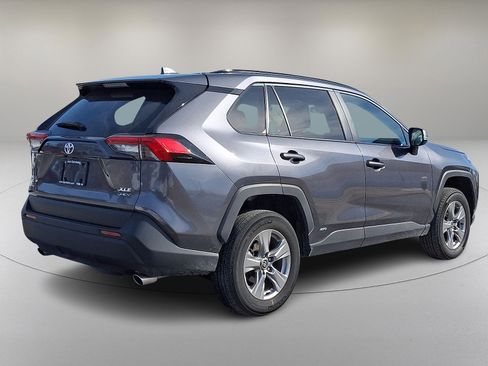 Used 2025 Toyota RAV4 XLE image 10