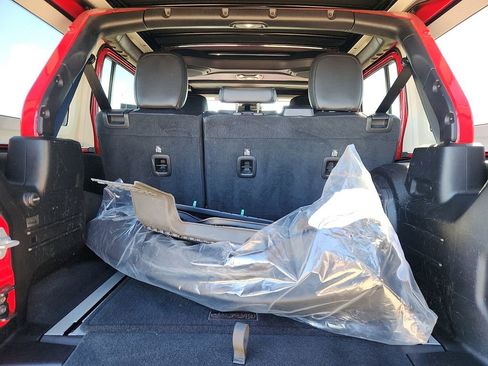 Used 2021 Jeep Wrangler Unlimited Sahara w/ Cold Weather Group image 30