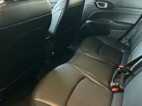 New 2026 Jeep Compass Latitude image 9