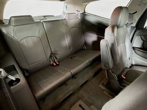 Used 2015 Chevrolet Traverse LTZ image 30