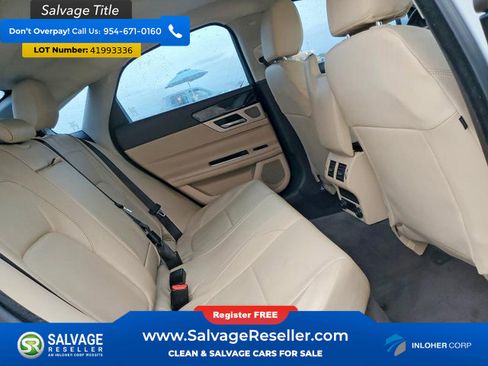 Used 2016 Jaguar XF Premium image 13
