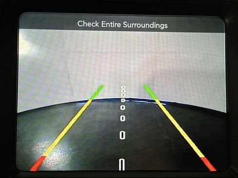 Used 2016 Jeep Cherokee Latitude w/ Comfort/Convenience Group image 21