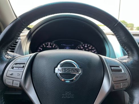 Used 2013 Nissan Altima 2.5 SV FWD image 43