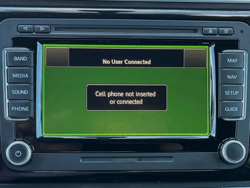 Used 2014 Volkswagen Beetle TDI FWD image 13