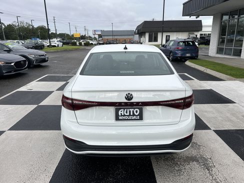 Used 2025 Volkswagen Jetta S FWD image 4