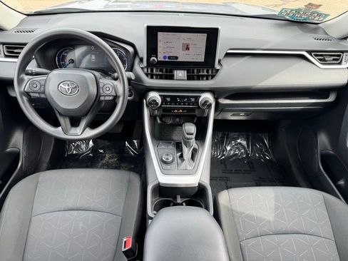 Certified 2025 Toyota RAV4 XLE AWD/4WD image 10