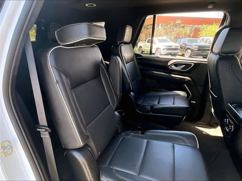 Used 2024 Chevrolet Tahoe Premier AWD/4WD image 15