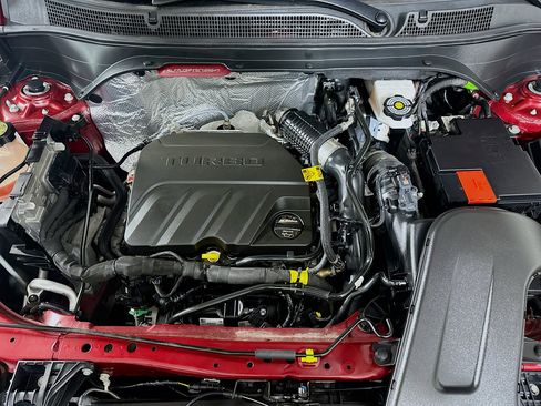 Used 2025 Chevrolet Trax RS image 30