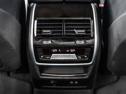 Used 2020 BMW X7 xDrive40i w/ Cold Weather Package AWD/4WD image 46