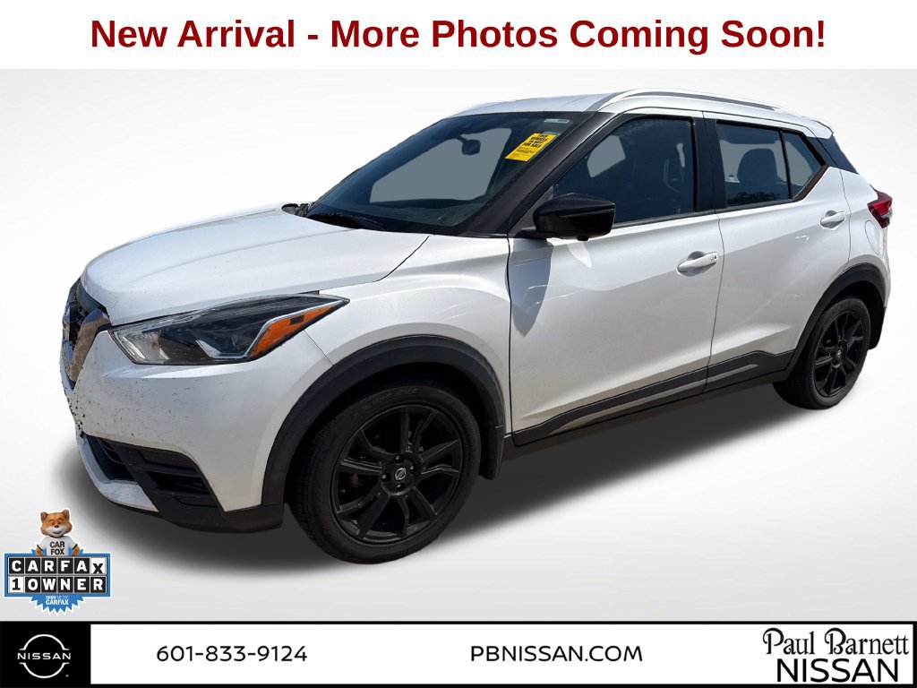 Used 2020 Nissan Kicks SR w/ SR Premium Package FWD image 4