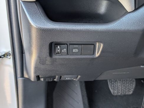 Used 2022 Toyota RAV4 XLE image 26