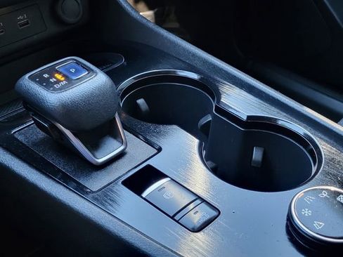 Used 2021 Nissan Rogue SV image 15