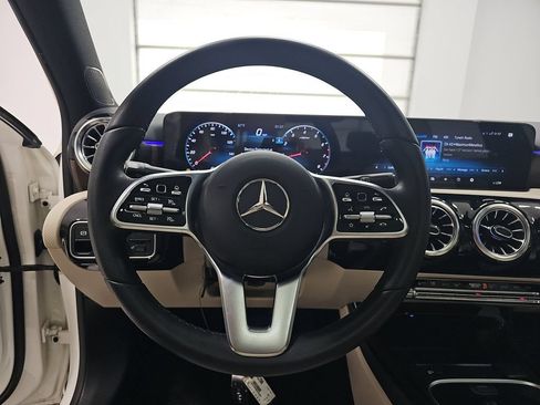 Used 2022 Mercedes-Benz A 220 4MATIC w/ Premium Package Lite image 10