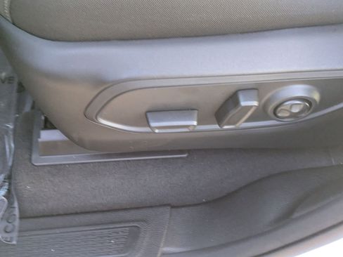 New 2025 Jeep Grand Cherokee Laredo image 13