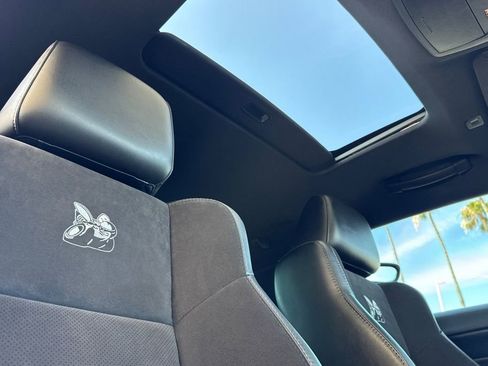 Used 2021 Dodge Challenger R/T Scat Pack RWD image 19