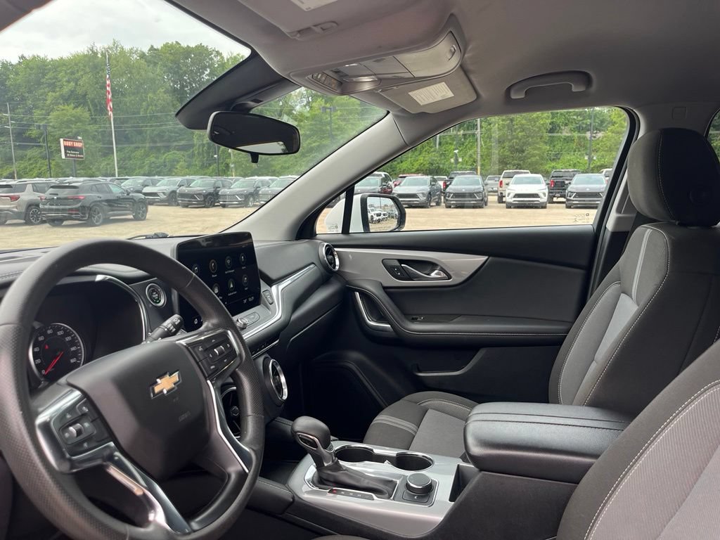 Used 2023 Chevrolet Blazer LT FWD image 16