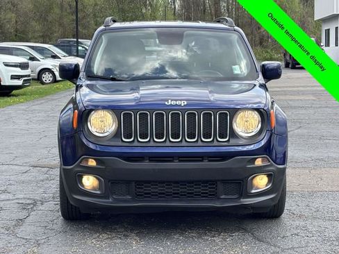 Used 2018 Jeep Renegade Latitude FWD image 28
