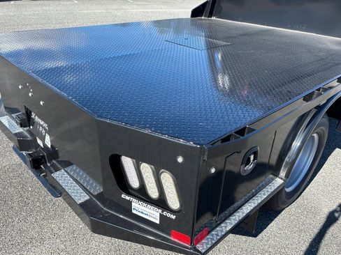 New 2025 GMC Sierra 3500 Pro w/ Convenience Package image 32