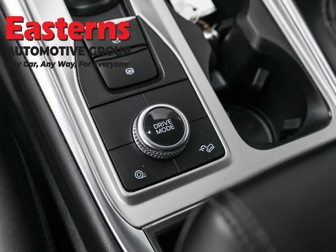 Used 2022 Ford Explorer XLT w/ Equipment Group 202A image 21