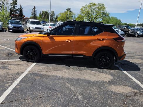 Used 2024 Nissan Kicks SR w/ SR Premium Package FWD image 6