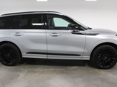Used 2022 Lincoln Aviator Reserve w/ Equipment Group 201A image 11