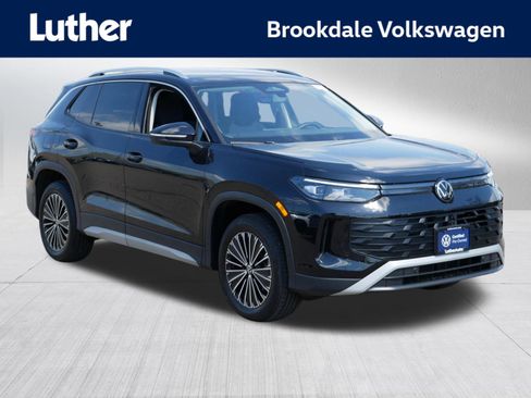 Certified 2026 Volkswagen Tiguan S AWD/4WD image 1