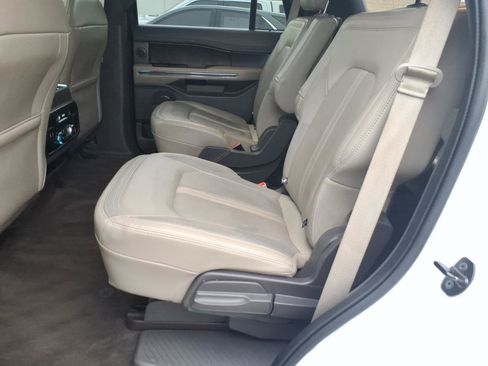 Used 2020 Ford Expedition Limited image 10