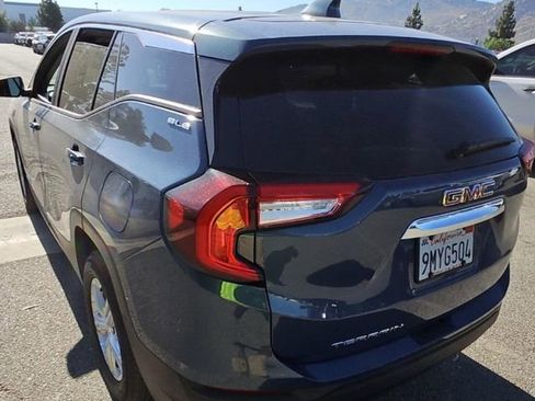 Used 2024 GMC Terrain SLE FWD image 4