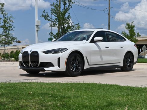 Certified 2023 BMW i4 eDrive35 RWD image 5