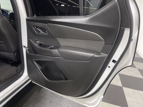Used 2023 Chevrolet Traverse High Country image 19