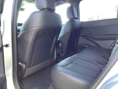 New 2026 Jeep Cherokee Limited image 23