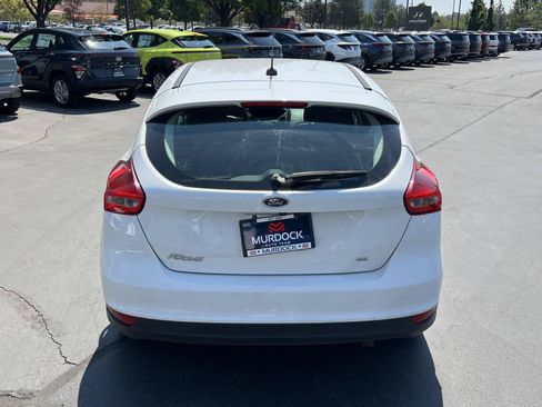 Used 2018 Ford Focus SE FWD image 9