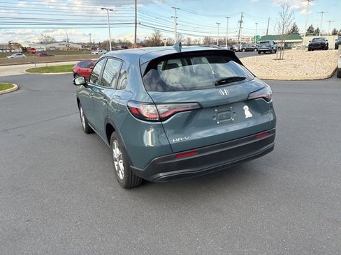 Used 2023 Honda HR-V LX image 11