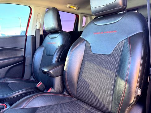 Used 2021 Jeep Compass Trailhawk image 13