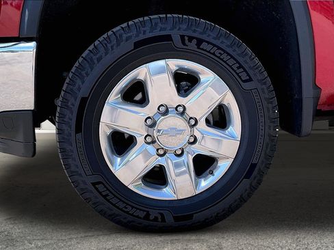 Used 2020 Chevrolet Silverado 2500 LTZ w/ LTZ Premium Package AWD/4WD image 8