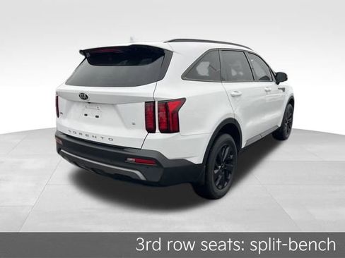 Used 2021 Kia Sorento S w/ Panoramic Sunroof Package image 8