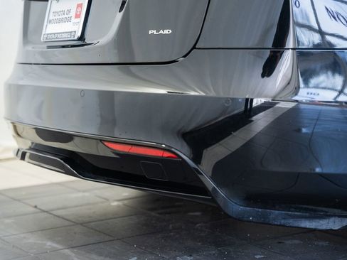 Used 2022 Tesla Model S Plaid image 6