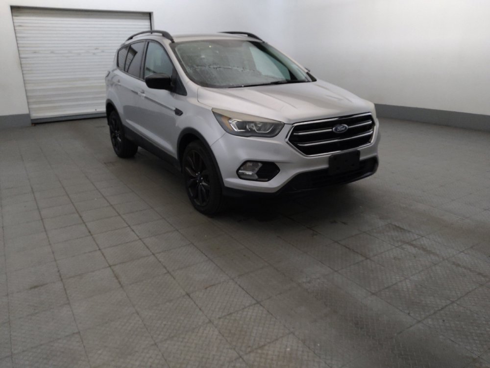 Used 2017 Ford Escape SE w/ SE Sport Appearance Package FWD image 13