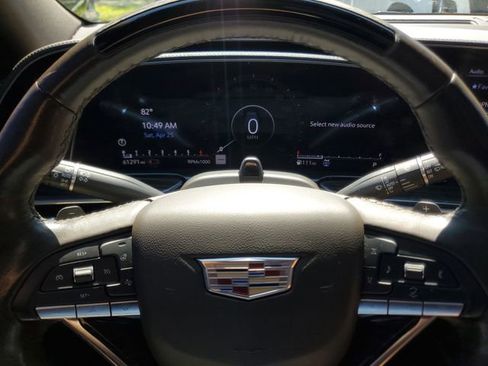 Used 2022 Cadillac Escalade ESV Premium Luxury AWD/4WD image 22