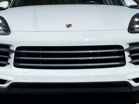 Used 2019 Porsche Cayenne AWD/4WD image 11