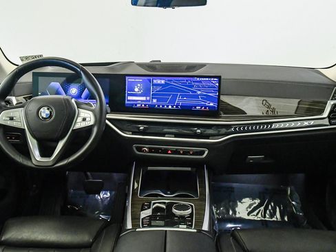 Used 2024 BMW X7 xDrive40i AWD/4WD image 15