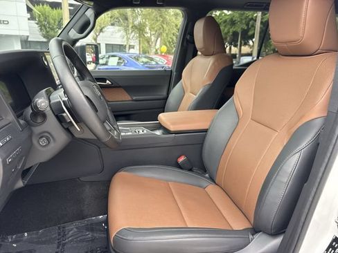 Used 2024 Lexus GX 550 w/ Cold Area Package AWD/4WD image 11